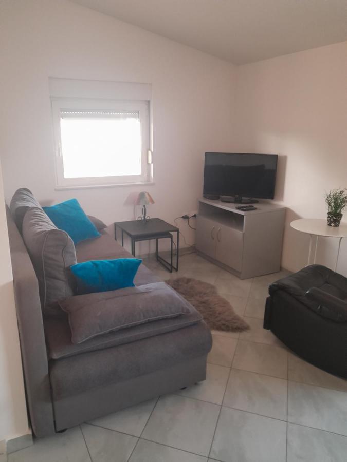 Caliente A Apartment Vir